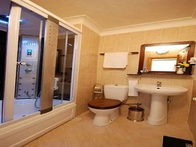 Megara Palace - Old 3*