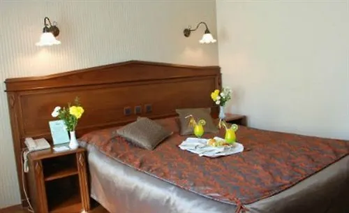 Megara Palace - Old 3*