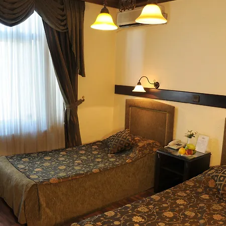 Megara Palace - Old Hotel 3*
