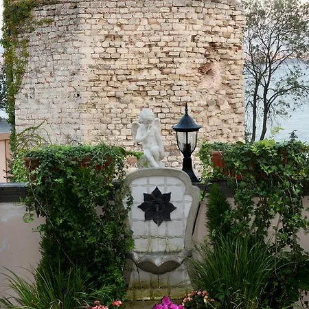 Megara Palace - Old 3* İstanbul