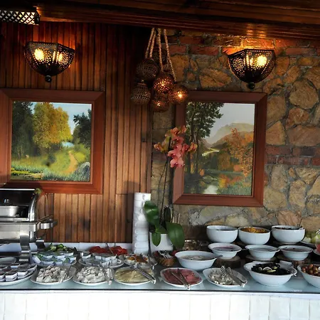 Megara Palace - Old 3*