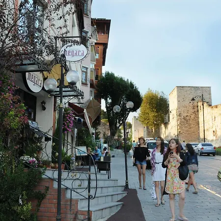 מלון Megara Palace - Old 3*