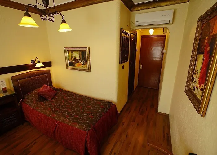 Ξενοδοχείο Megara Palace - Old 3*