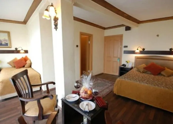 Ξενοδοχείο Megara Palace - Old 3*