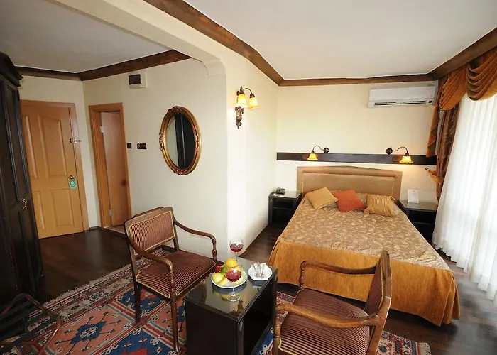 Ξενοδοχείο Megara Palace - Old 3*