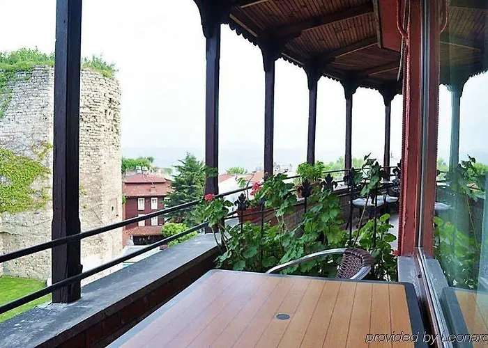 Ξενοδοχείο Megara Palace - Old 3*