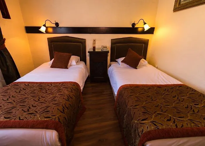 Megara Palace - Old 3*