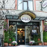 Megara Palace - Old Hotel