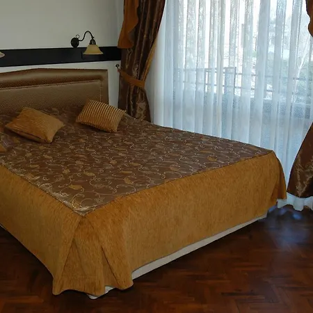 Megara Palace - Old Hotel 3*