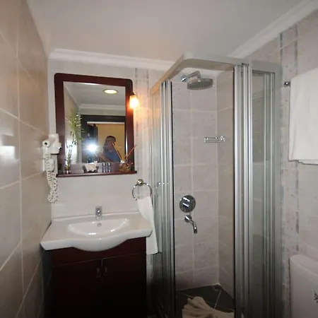 Megara Palace - Old Hotel