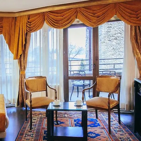 Megara Palace - Old Istanboel
