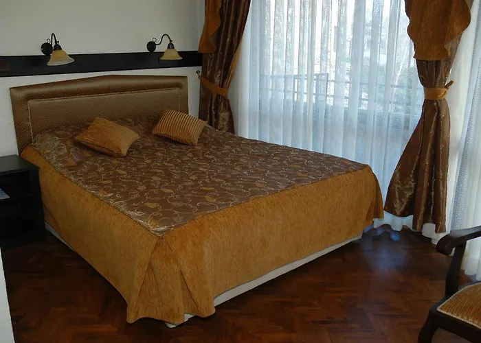 Megara Palace - Old 酒店 3*